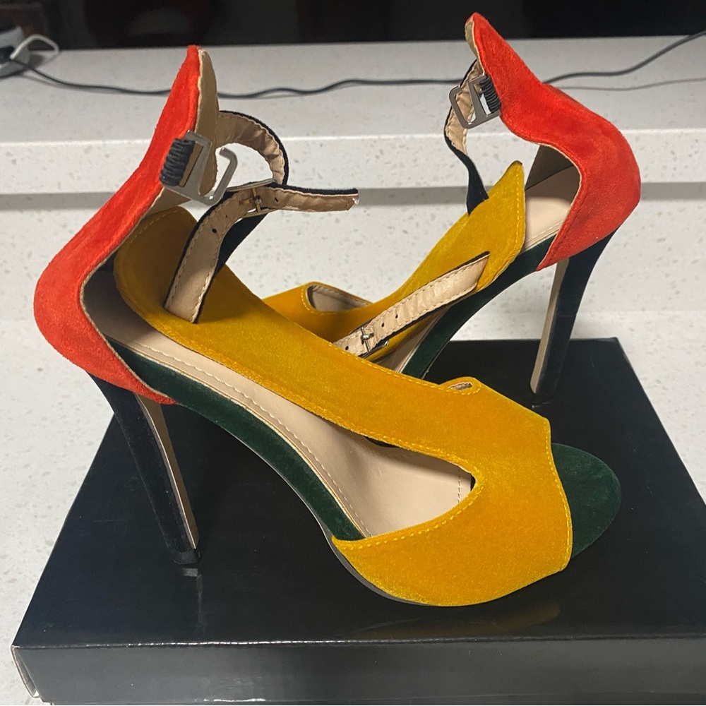 Multi Colored Pumps